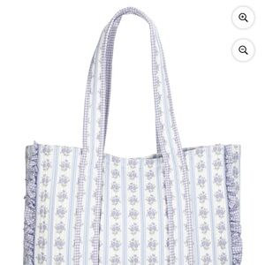 No boundaries quilted tote